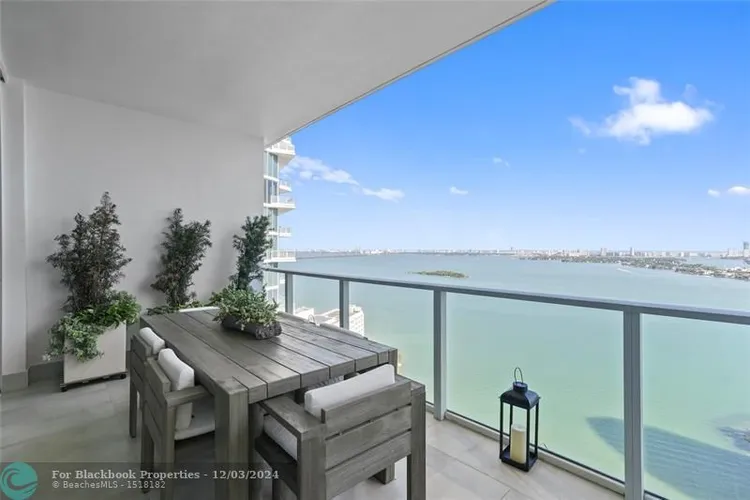 Paramount Bay #2706 image #14