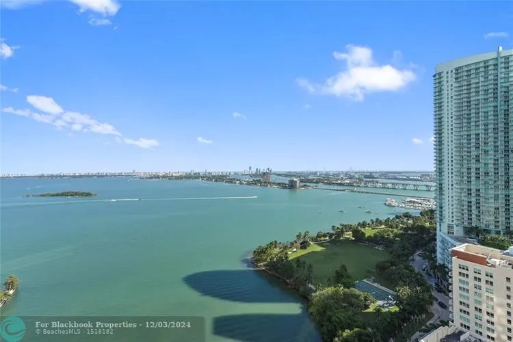 Paramount Bay #2706 image #17