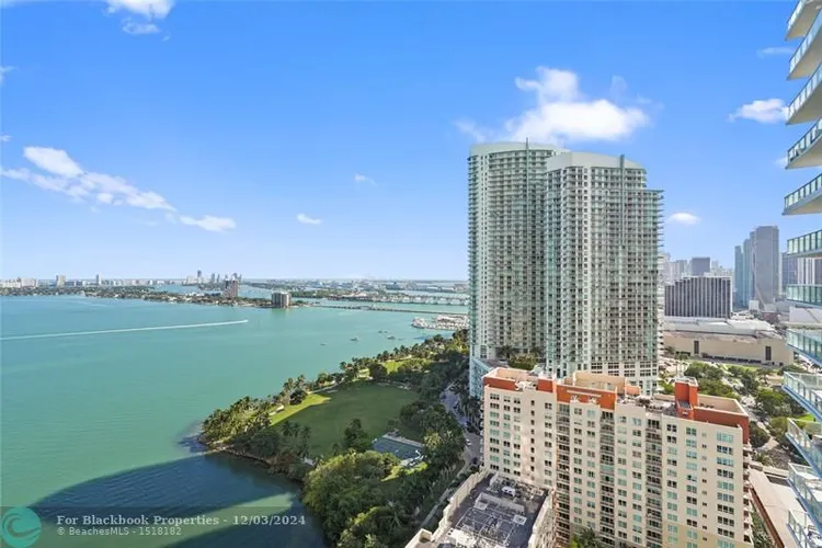 Paramount Bay #2706 image #18