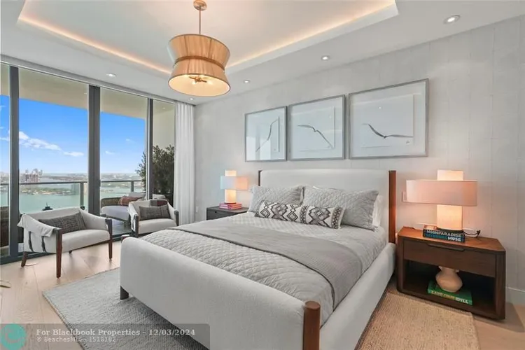 Paramount Bay #2706 image #21