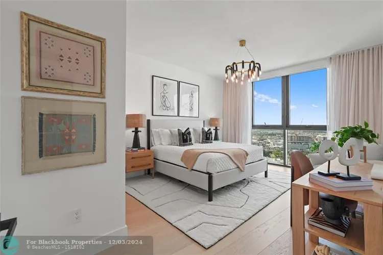 Paramount Bay #2706 image #27