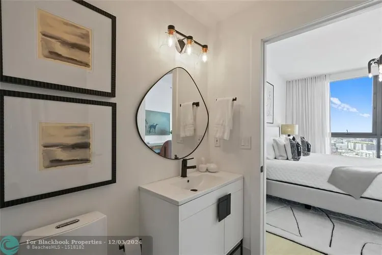 Paramount Bay #2706 image #31