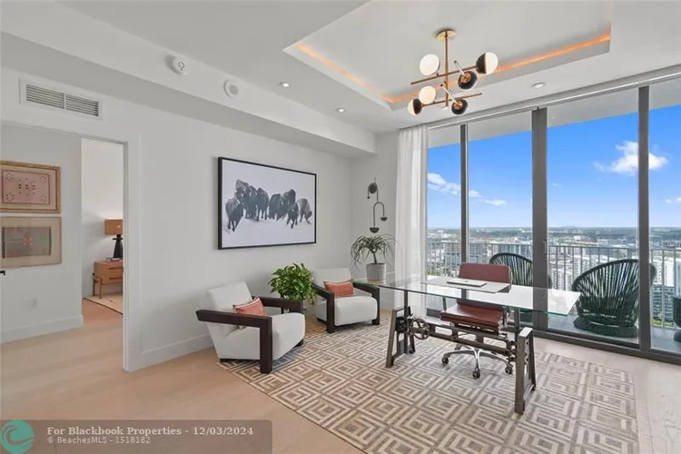 Paramount Bay #2706 image #33