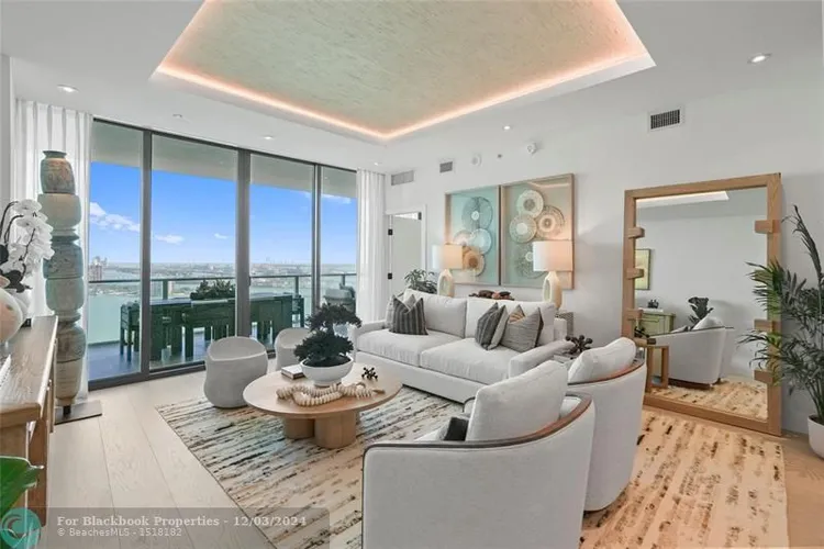 Paramount Bay #2706 image #6