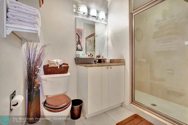 Radius #1307 image #17