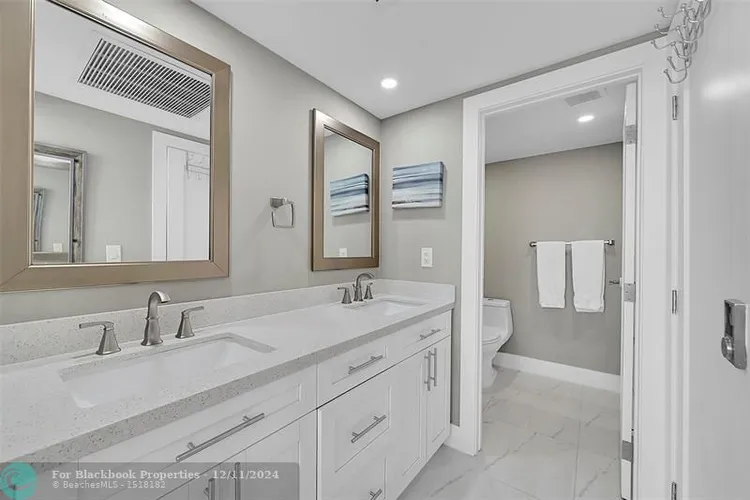 Ocean Manor #616 image #25