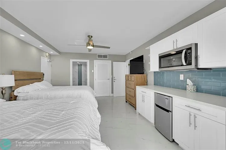 Ocean Manor #616 image #26