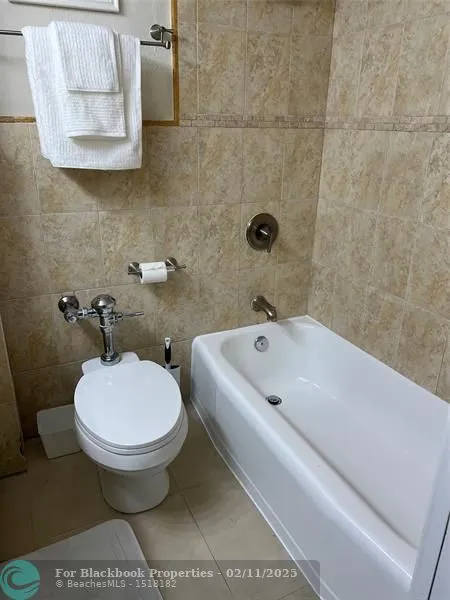 Ocean Manor #212 image #10