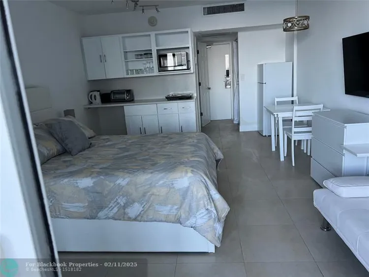 Ocean Manor #212 image #37