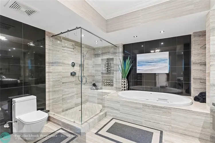 Las Olas Beach Club #2507 image #15
