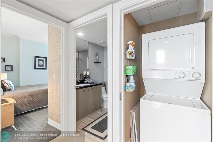 Las Olas Beach Club #2507 image #24