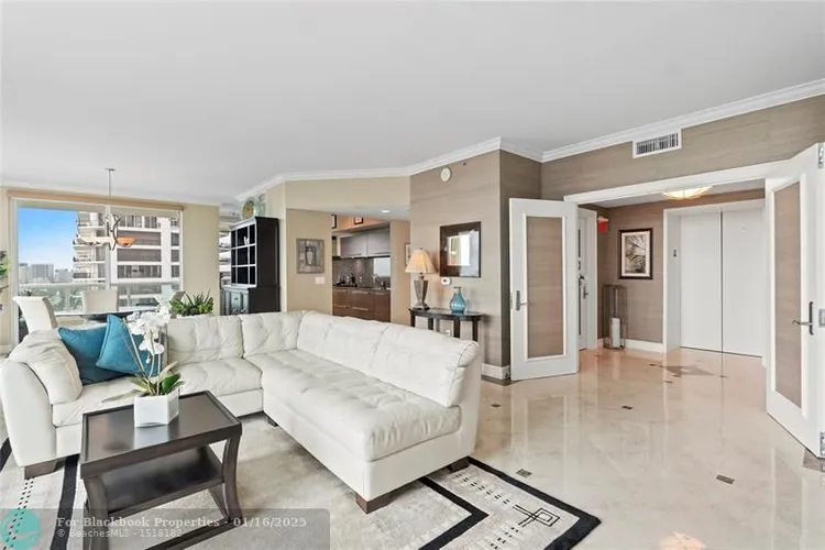Las Olas Beach Club #2507 image #26