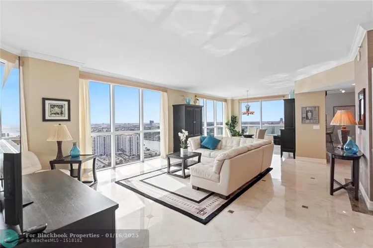 Las Olas Beach Club #2507 image #29