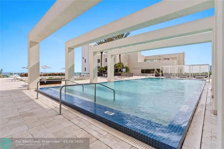 Las Olas Beach Club #2507 image #32