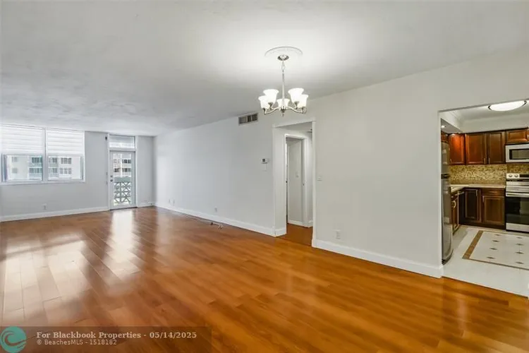 Galt Towers #5E image #10