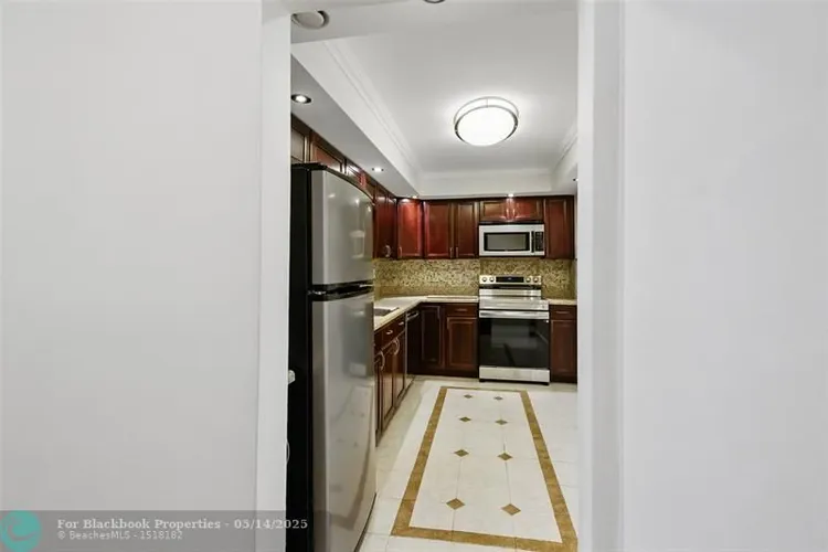 Galt Towers #5E image #21