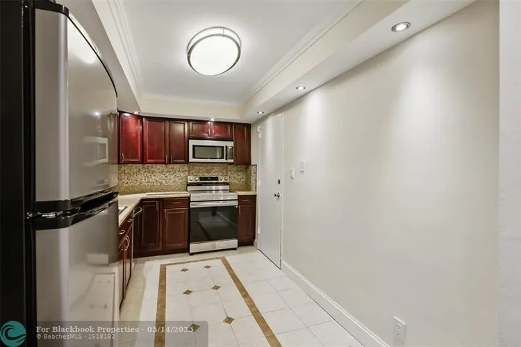 Galt Towers #5E image #23