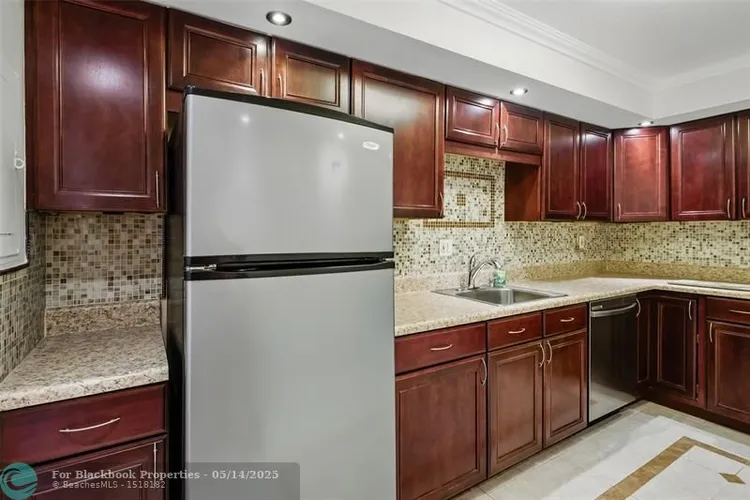 Galt Towers #5E image #28