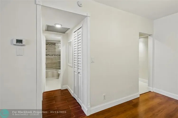 Galt Towers #5E image #29