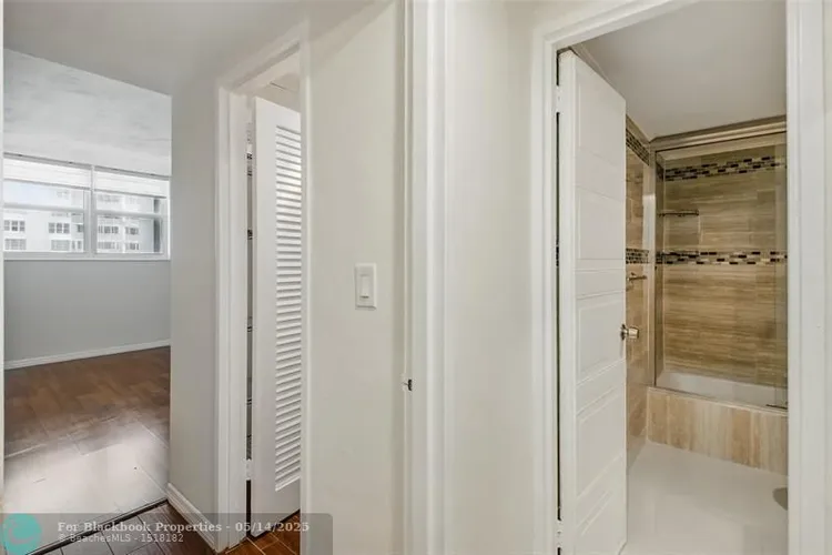 Galt Towers #5E image #30