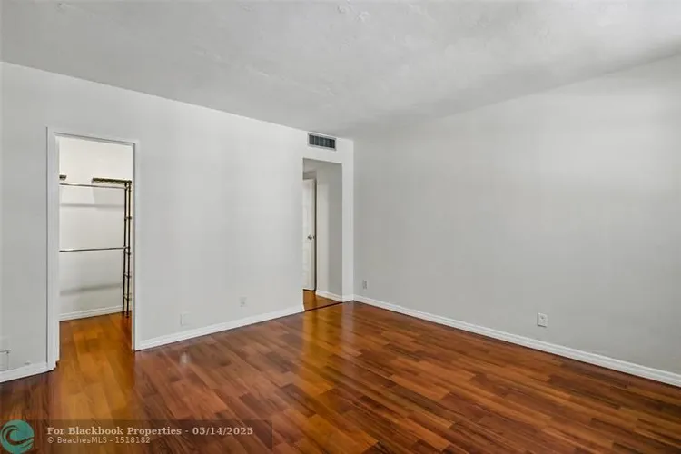 Galt Towers #5E image #33