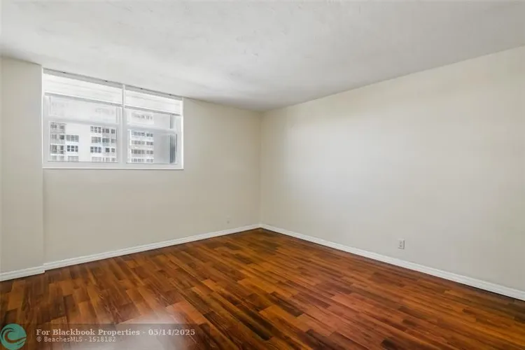 Galt Towers #5E image #34