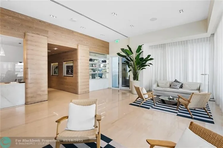 Tiffany House #506 image #15