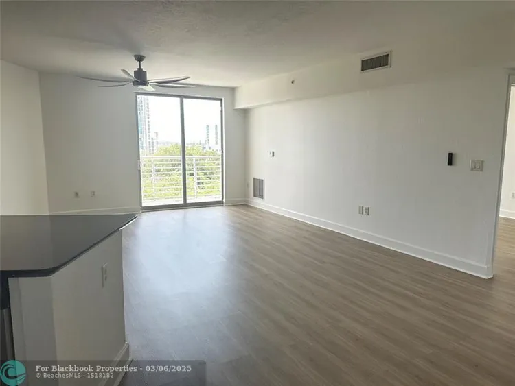 Radius #724 image #11