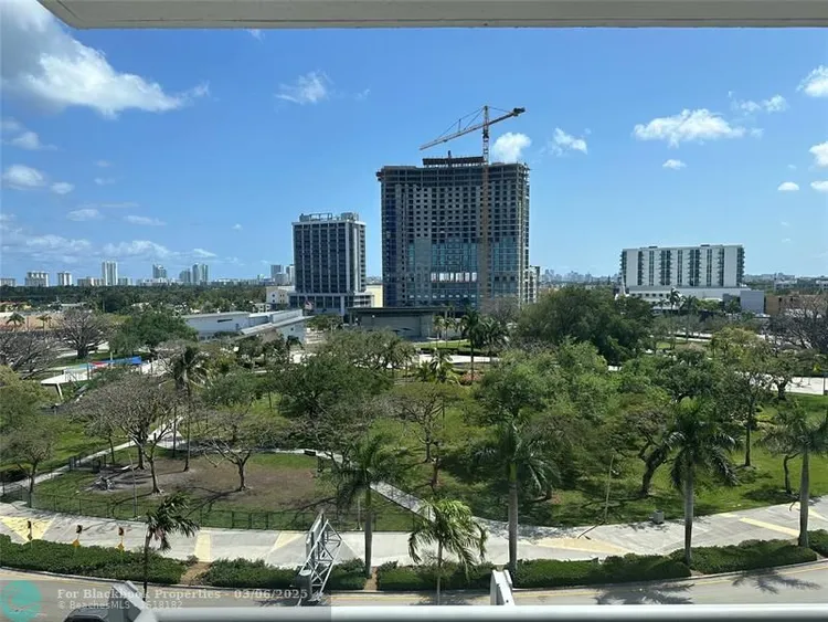 Radius #724 image #12