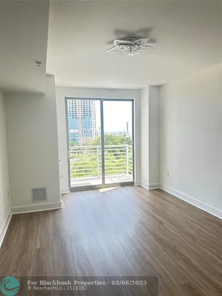 Radius #724 image #14