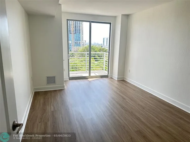 Radius #724 image #9