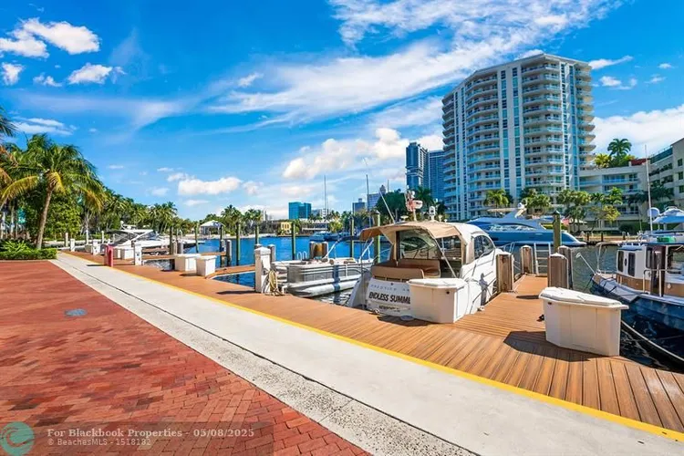 Symphony Towers #902-S image #33