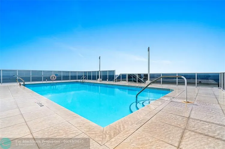 Vantage View #1209 image #16