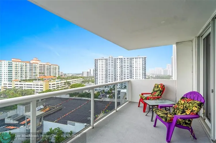 Vantage View #1209 image #17