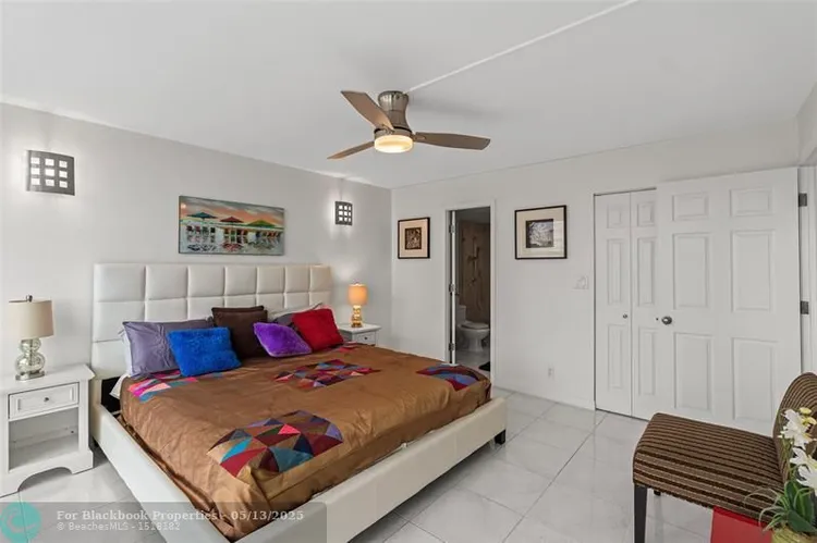 Vantage View #1209 image #24