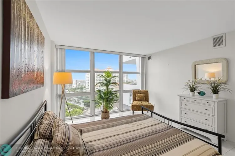 Vantage View #1209 image #29