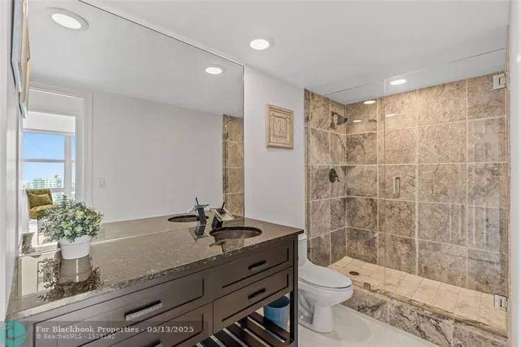 Vantage View #1209 image #66