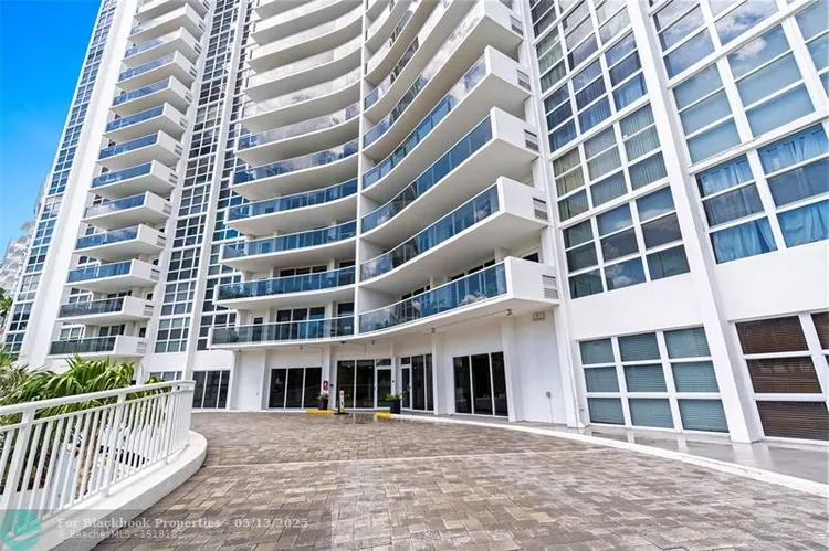 Vantage View #1209 image #79