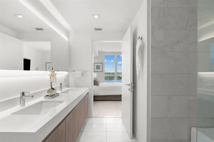 Tiffany House #507 image #12