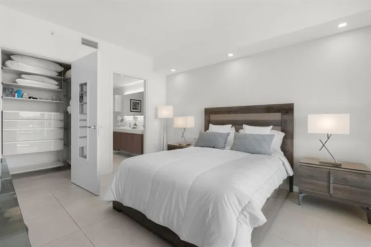 Tiffany House #507 image #8