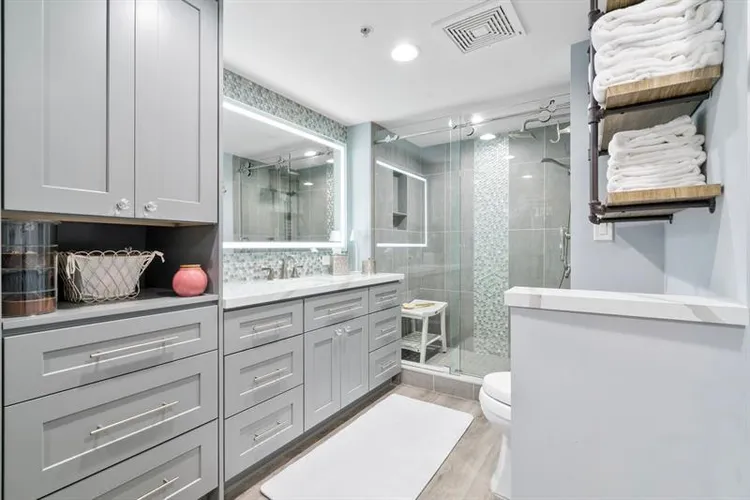 Symphony Towers #1804 image #16