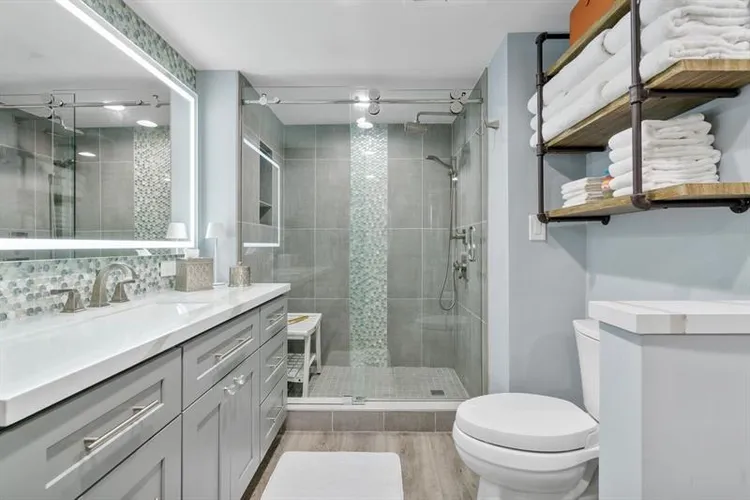 Symphony Towers #1804 image #17