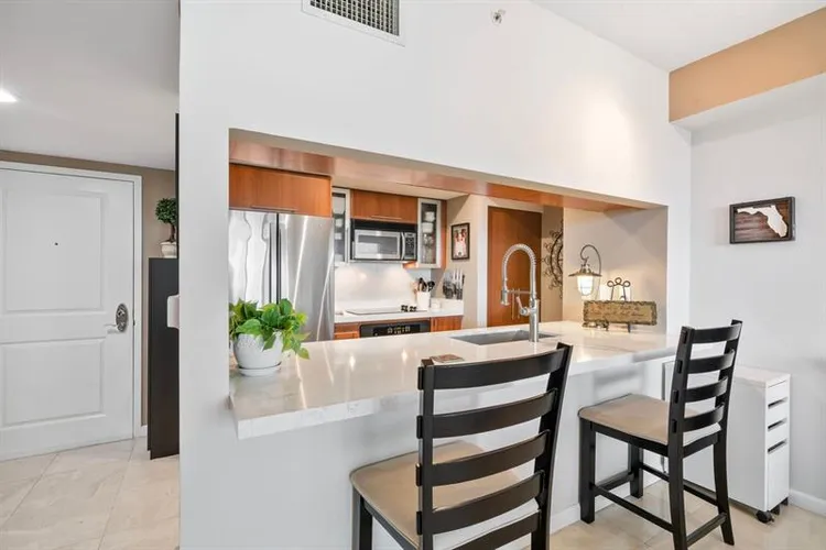 Symphony Towers #1804 image #20