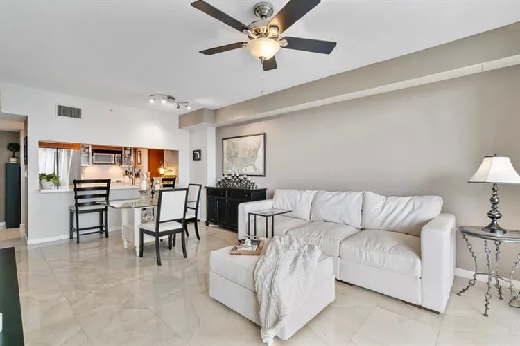 Symphony Towers #1804 image #27