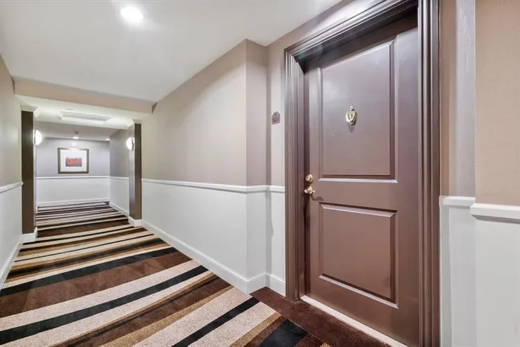 Symphony Towers #1804 image #31