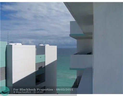 Sea Air Towers #1515 image #8