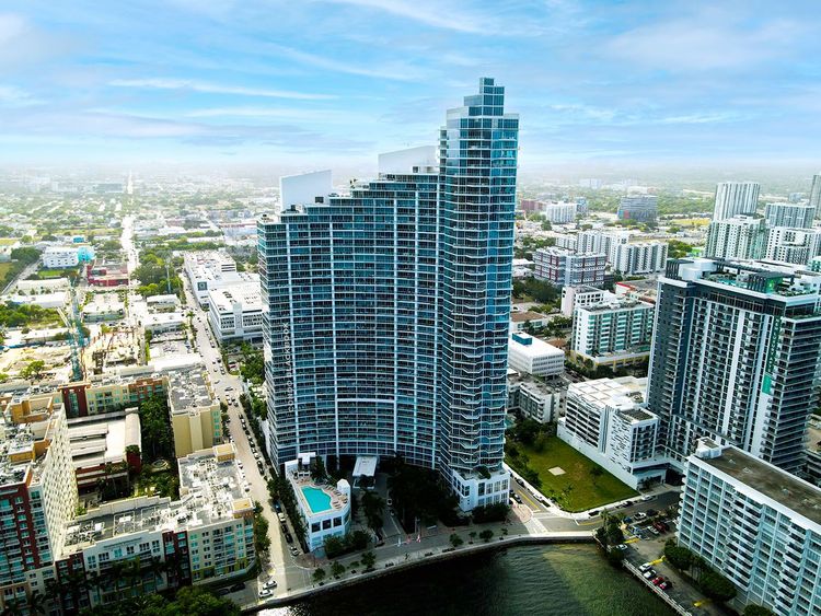 Paramount Bay image #4