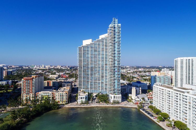 Paramount Bay image #1