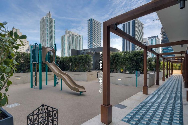 SLS Lux Brickell image #37