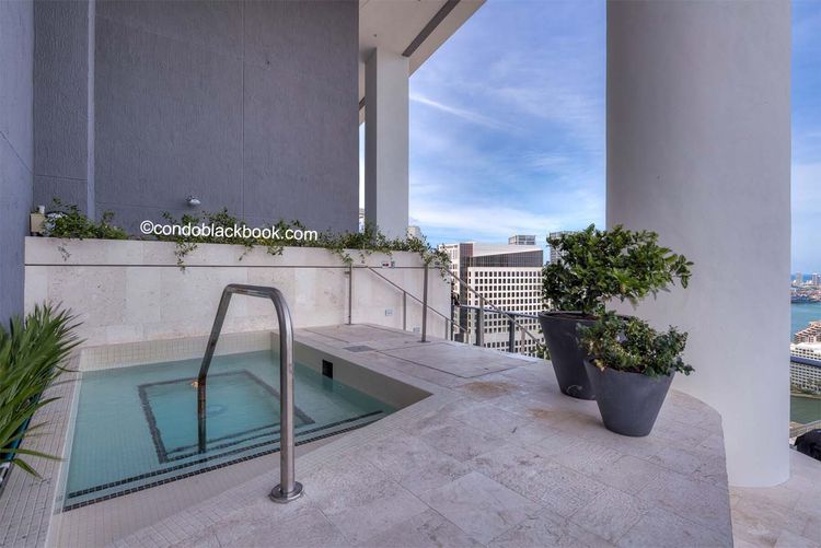SLS Lux Brickell image #59